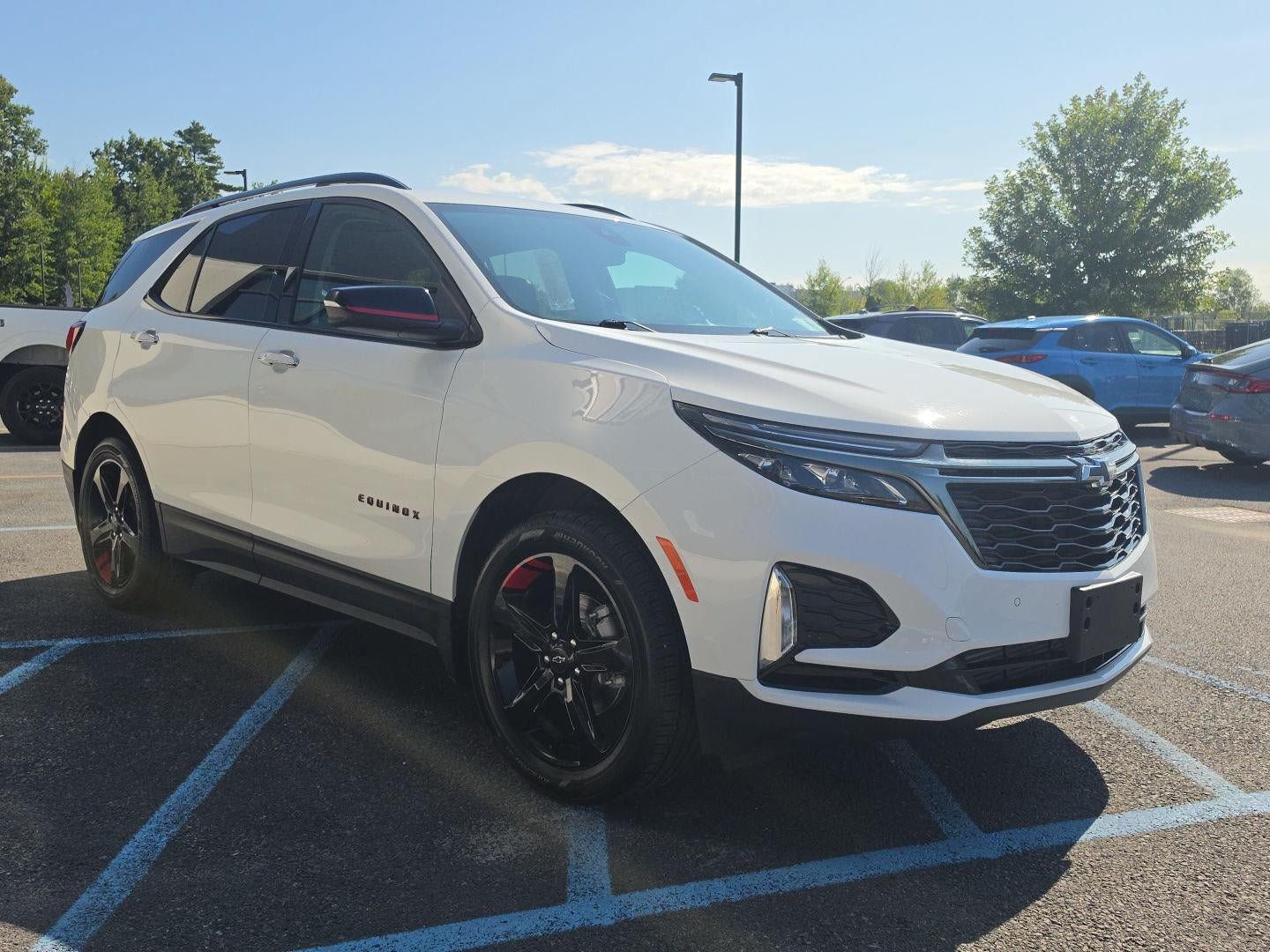 Used 2022 Chevrolet Equinox Premier w/ Redline Edition AWD/4WD image 10