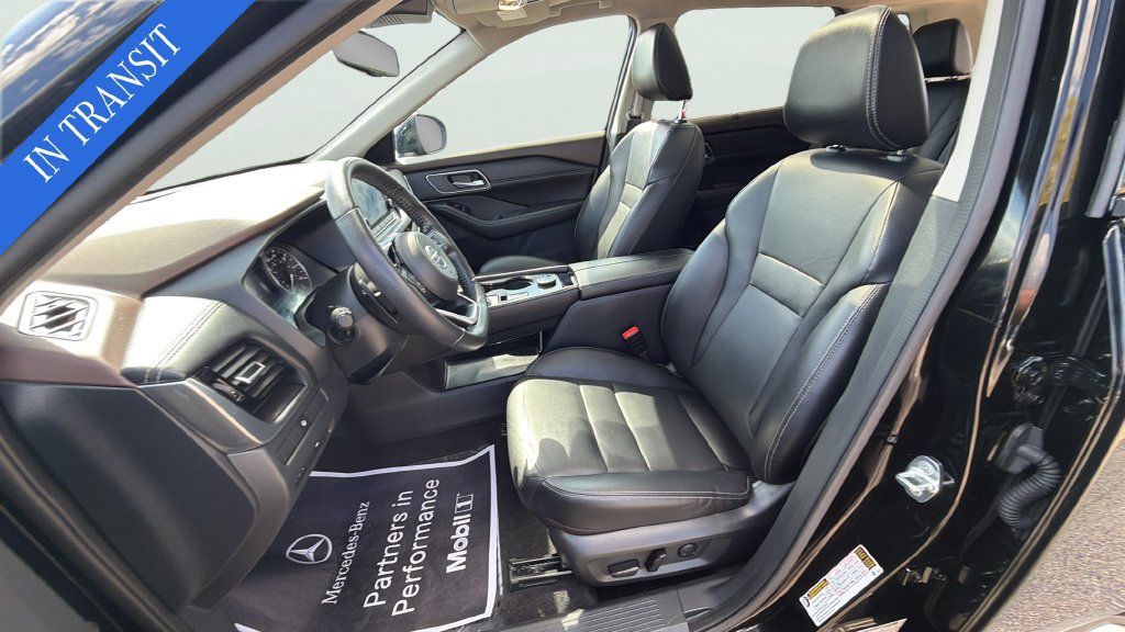 Used 2021 Nissan Rogue SL AWD/4WD image 19