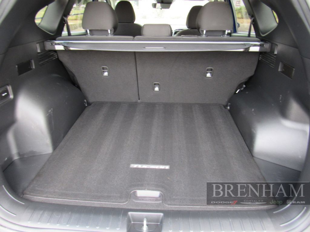 Used 2022 Hyundai Tucson SEL w/ Cargo Package AWD/4WD image 16
