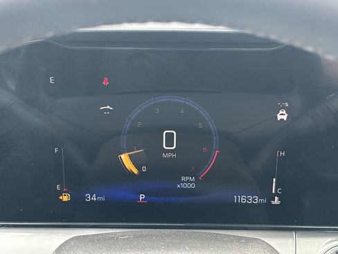 Used 2025 Chevrolet Trax LT w/ Driver Confidence Package image 23