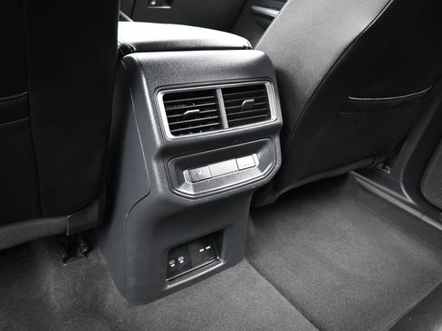 Used 2024 Volkswagen Atlas Cross Sport SEL Premium R-Line image 36