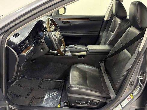 Used 2014 Lexus ES 350 w/ Luxury Package FWD image 13