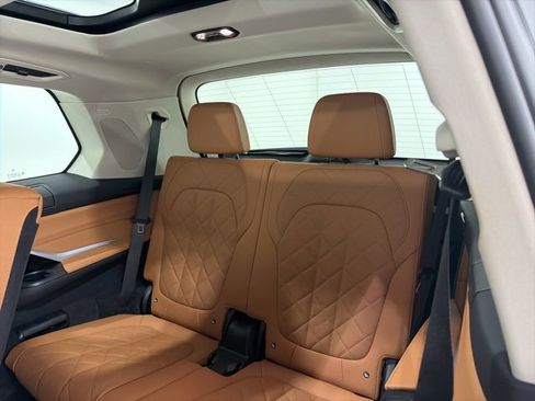 Certified 2023 BMW X7 xDrive40i w/ Executive Package image 18