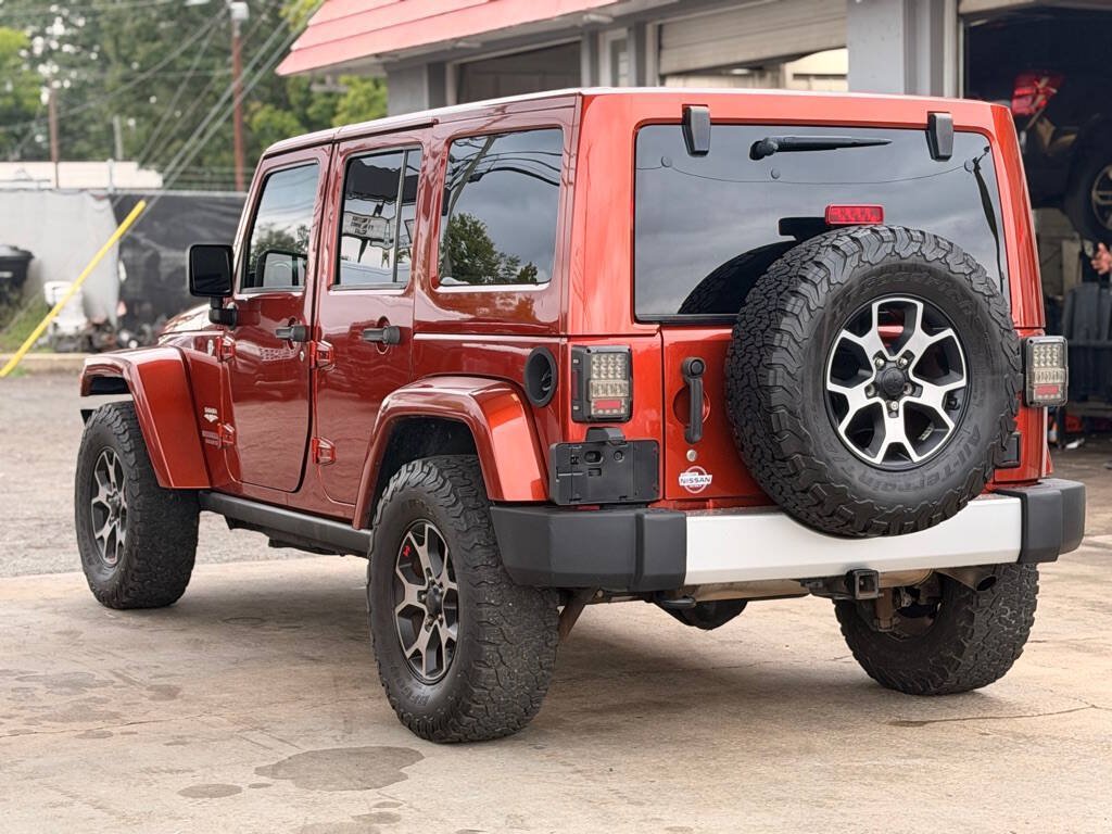 Used 2014 Jeep Wrangler Unlimited Sahara w/ Connectivity Group AWD/4WD image 6