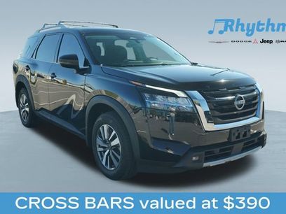 Used 2023 Nissan Pathfinder SL