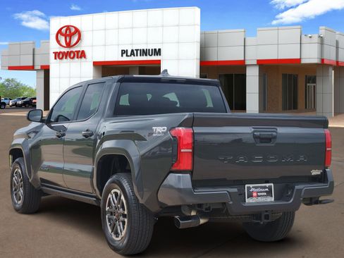 Used 2025 Toyota Tacoma TRD Sport RWD image 5