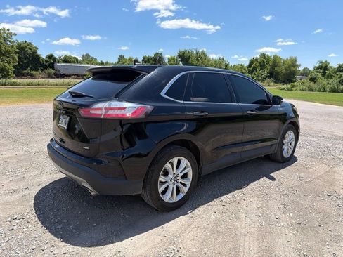 Used 2022 Ford Edge Titanium w/ Equipment Group 301A AWD/4WD image 5