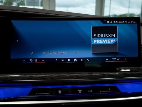 Used 2025 BMW i7 eDrive50 w/ Premium Package image 30