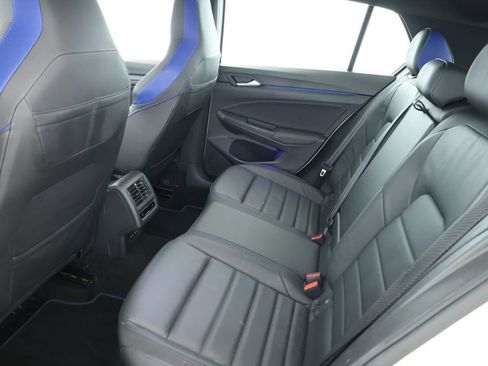 Used 2022 Volkswagen Golf R image 19