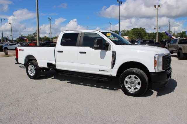Used 2025 Ford F250 XL w/ FX4 Off-Road Package AWD/4WD image 14