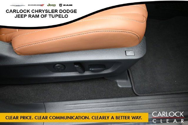 Used 2023 INFINITI QX60 Sensory w/ Cargo Package AWD/4WD image 42
