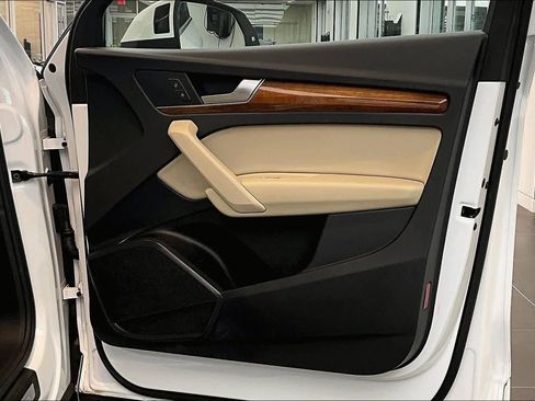 Certified 2022 Audi Q5 2.0T Premium w/ Convenience Package image 22