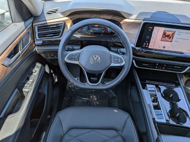 New 2026 Volkswagen Atlas SE FWD image 17