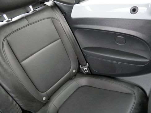 Used 2018 Volkswagen Beetle 2.0T SE image 14