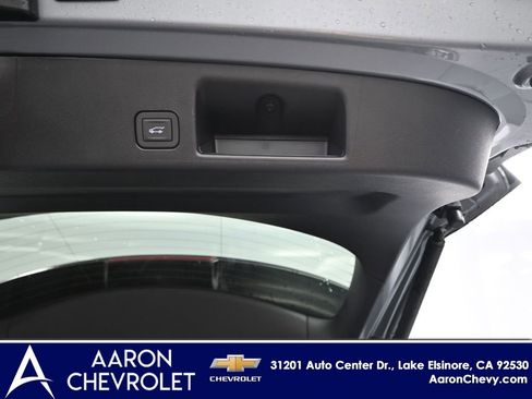 New 2026 Chevrolet Equinox EV LT image 16