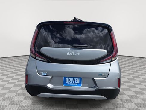 Used 2023 Kia Soul EX FWD image 5
