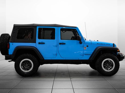 Used 2017 Jeep Wrangler Unlimited Rubicon w/ Connectivity Group AWD/4WD image 7