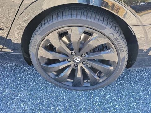 Used 2022 Bentley Flying Spur V8 image 4