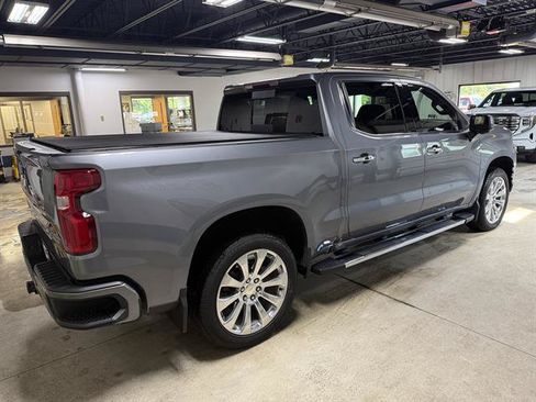 Certified 2022 Chevrolet Silverado 1500 High Country AWD/4WD image 4