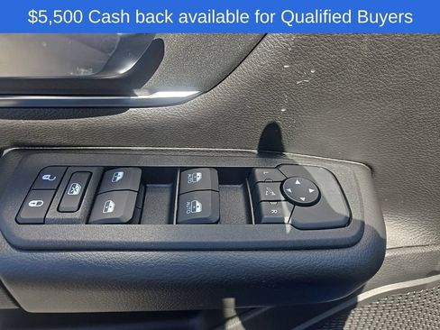New 2026 RAM 1500 4x4 Crew Cab image 9