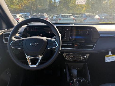 Used 2025 Chevrolet TrailBlazer ACTIV w/ Convenience Package image 25