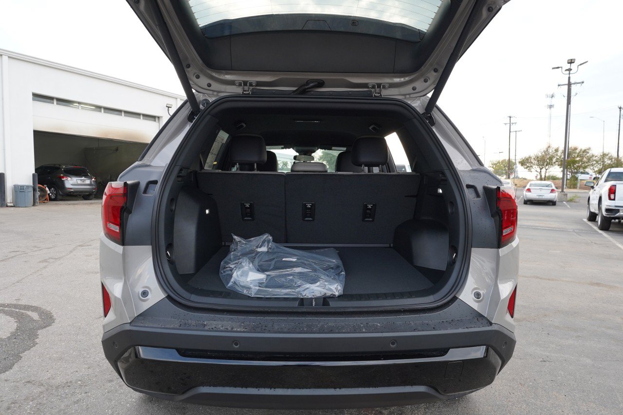 New 2027 GMC Terrain Elevation w/ Elevation Premium Package AWD/4WD image 23