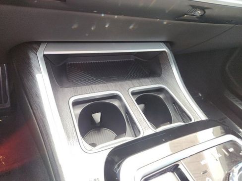 Used 2023 BMW 740i 740i w/ Parking Assistance Package image 32