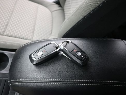 Used 2022 Ford Escape SE image 17