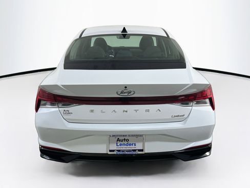 Used 2021 Hyundai Elantra Limited image 6