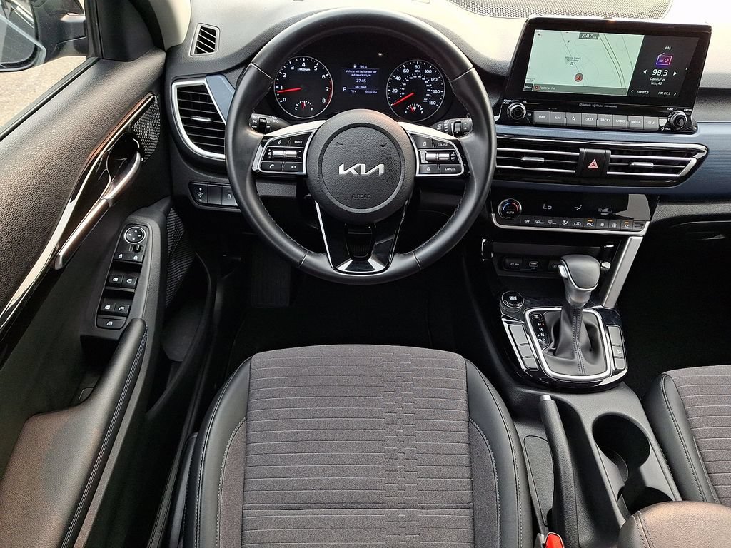 Used 2022 Kia Seltos S FWD image 12