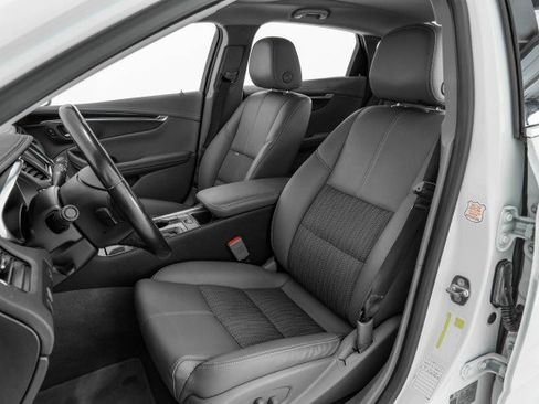 Used 2018 Chevrolet Impala LT image 28