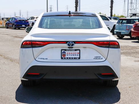 Used 2021 Toyota Mirai RWD image 8