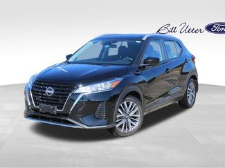 Used 2022 Nissan Kicks SV video 1