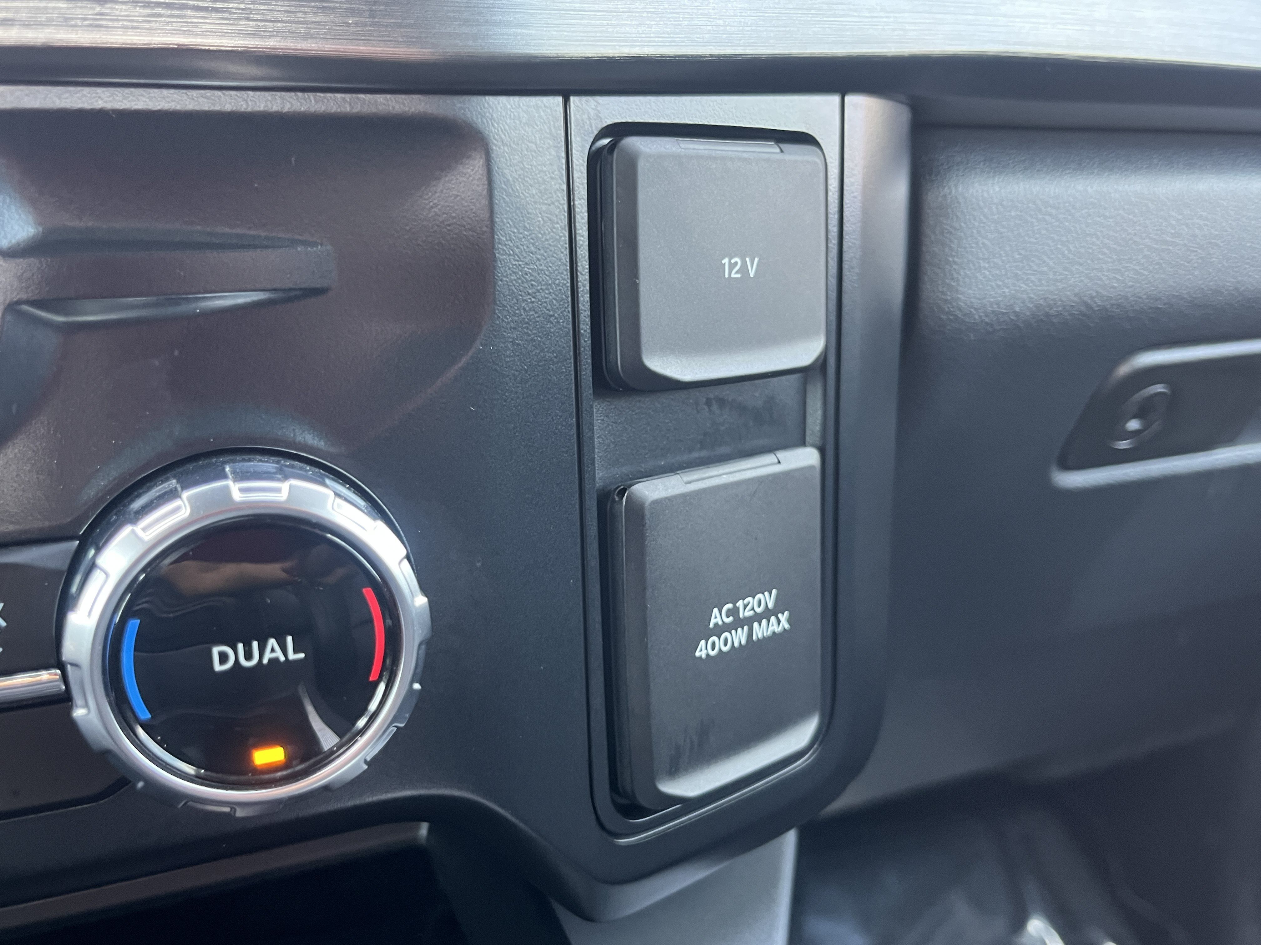 Used 2024 Ford F250 Lariat w/ Lariat Ultimate Package AWD/4WD image 30
