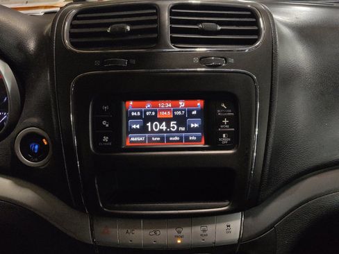 Used 2018 Dodge Journey SE w/ Connectivity Group image 25