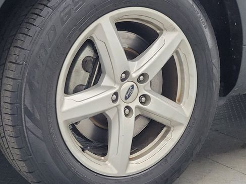 Used 2018 Ford Explorer XLT FWD image 31