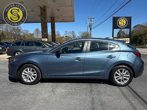Used 2015 MAZDA MAZDA3 i Grand Touring image 3