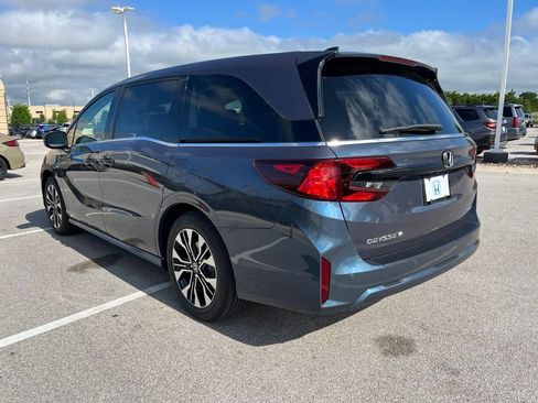 New 2026 Honda Odyssey Elite image 4