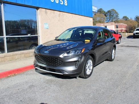 Used 2020 Ford Escape S image 3