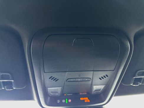 Used 2023 Cadillac XT4 Premium Luxury FWD image 33
