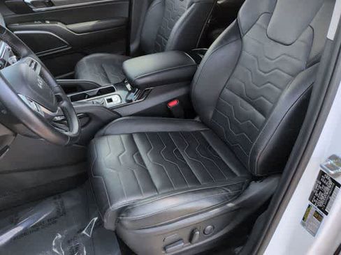 Used 2022 Kia Telluride SX w/ SX Prestige Package AWD/4WD image 16