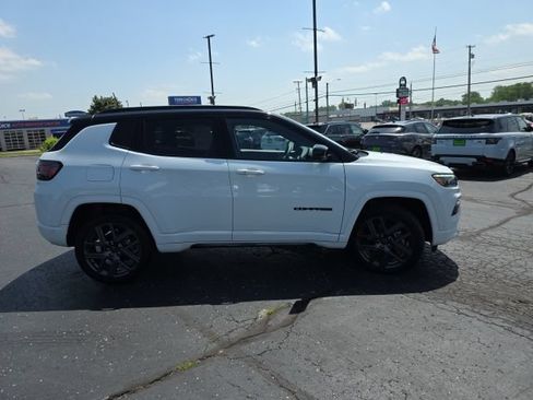 Used 2025 Jeep Compass Limited w/ Driver Assist Group I AWD/4WD image 8