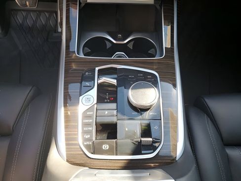 Used 2023 BMW X7 xDrive40i w/ M Sport Package image 40