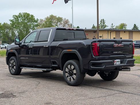 New 2026 GMC Sierra 3500 Denali w/ Denali Reserve Package AWD/4WD image 9