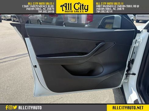 Used 2021 Tesla Model Y Long Range AWD/4WD image 21