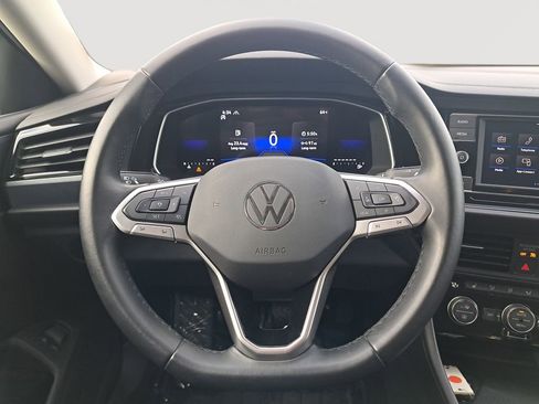Used 2024 Volkswagen Jetta SE image 20