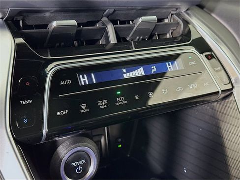 Used 2024 Toyota Venza Nightshade image 22