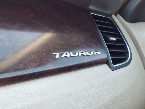 Used 2012 Ford Taurus SEL AWD/4WD image 21
