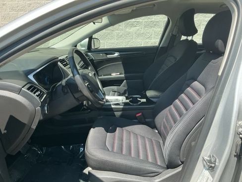 Used 2016 Ford Fusion SE w/ Equipment Group 201A FWD image 14