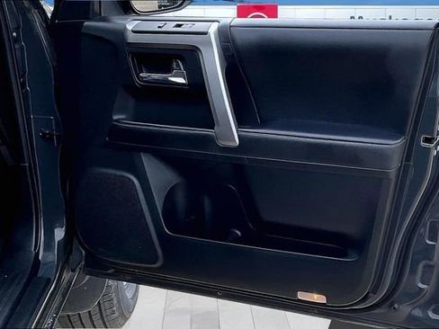 Used 2024 Toyota 4Runner SR5 AWD/4WD image 27